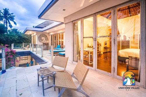 Χώρος καθιστικού στο Villa Black Pearl - by Unicorn Villas Bali