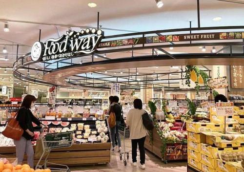 アパートメントの敷地内または近くにあるスーパーまたはその他のお店