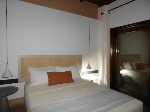Yialasi Hotelにあるベッド