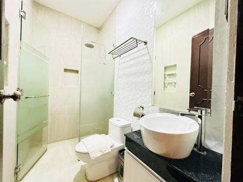 Ванная комната в Vigan Plaza Hotel