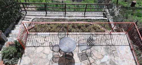 Κήπος έξω από το Deliziosa Casetta Sull'Appennino Toscano