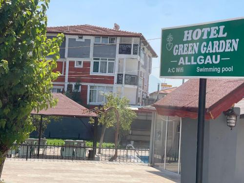 صورة لـ GREEN GARDEN ALLGAU HOTEL في باموكالي