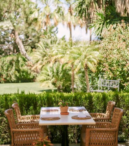 حديقة خارج B bou Hotel La Viñuela & Spa