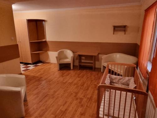 Zona de estar de Zöldsziget Menedék, Rendezvény-és pihenőház