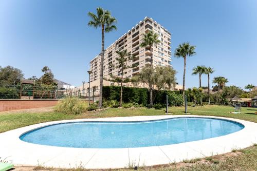 Breathtaking Studio, amazing views, Pool, Beach