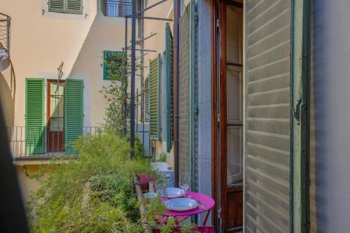 Lemon Tree One Bedroom with Balcony