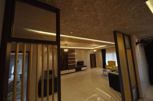 Φωτογραφία από το άλμπουμ του Ncomforts Luxurious Apartments σε Perintalmanna