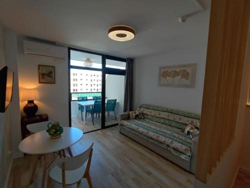 Postel nebo postele na pokoji v ubytování 3Min Walk Playa del Inglès Apartment