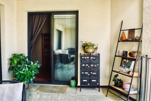 ANDRO LUX 2BR apartment with pool in Old Jaffa