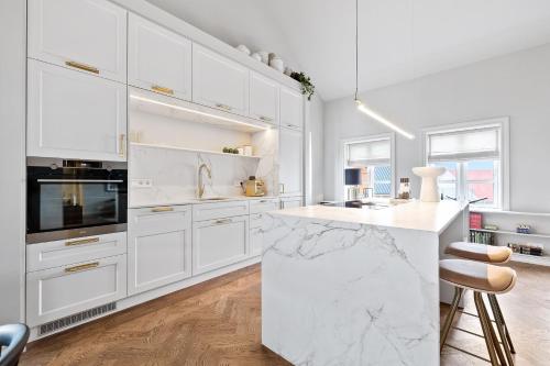 Kuchyň nebo kuchyňský kout v ubytování Luxury Apartment - Downtown Selfoss