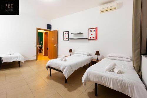 Postel nebo postele na pokoji v ubytování Spacious PV Apt close to clubs & schools with WIFI by 360 Estates