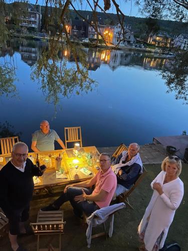 Επισκέπτες που μένουν στο Pieds dans l'eau Private Wellness Bordure de Meuse