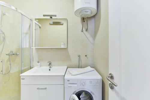 Ένα μπάνιο στο Apartments Kampanel