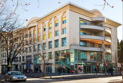 Το κτήριο όπου στεγάζεται  το διαμέρισμα