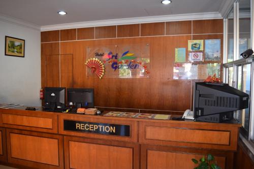 Лобби или стойка регистрации в Hotel Sri Garden Sdn. Bhd.