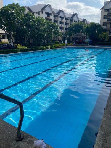Kolam renang di atau dekat dengan Relax@Samaya Pasig