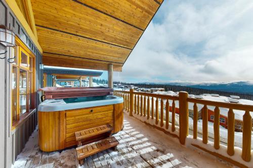 Woodcutter Cabin 16 – Photos 3