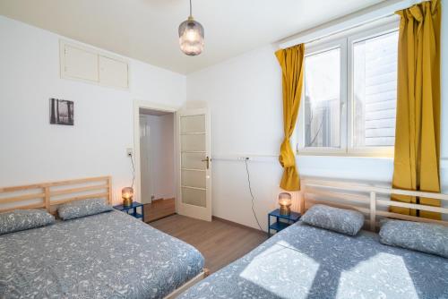 Ένα ή περισσότερα κρεβάτια σε δωμάτιο στο Large Antwerp City Center Apartments