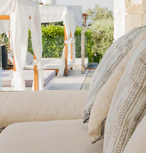 Un lugar para sentarse en Made of Blue luxury suites collection