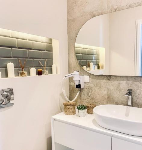 Un baño de Made of Blue luxury suites collection