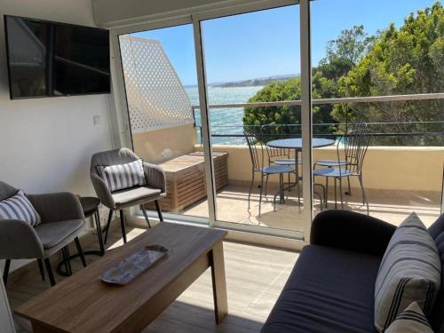 Seaside View Apartment