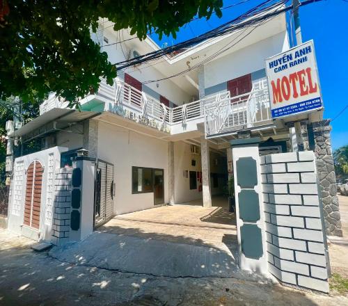 a house with a motel sign in front of it at Huyền Anh Motel Cam Ranh in Cam Ranh