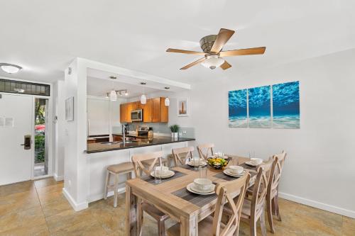 Dapur atau dapur kecil di Kamaole Sands 1101 · KAS 1101 Updated Beachy Chic 2BD Across Bea