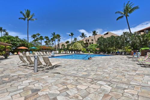 Kolam renang di atau dekat dengan Kamaole Sands 1101 · KAS 1101 Updated Beachy Chic 2BD Across Bea
