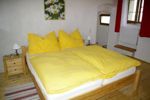 Katil atau katil-katil dalam bilik di Ferienwohnung zum Kapuziner