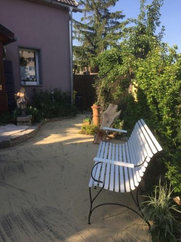 Taman di luar Ferienhaus-Geiserich