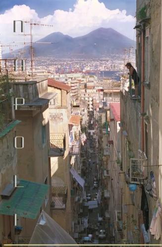an overhead view of a city with buildings at La casa di Sarah aspetta voi in Naples