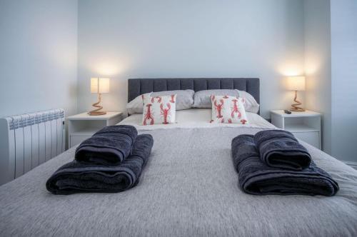 Postel nebo postele na pokoji v ubytování No 6 Croft House - 1 Bedroom Apartment - Tenby