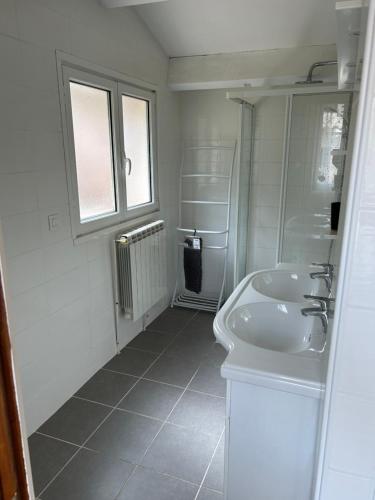 Koupelna v ubytování Villa L' Oliviera, vue mer et plages à pieds