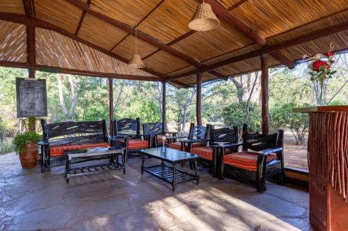 Area soggiorno di Sentrim Tsavo Lodge