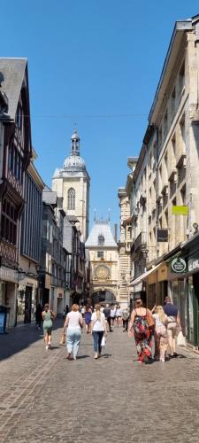 Le Petit Horloge