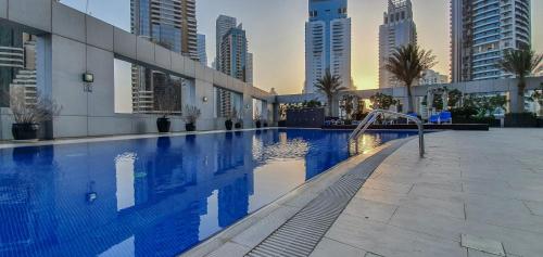 Fotografie z fotogalerie ubytování Cute Dubai Marina Studio in Skyview Tower v Dubaji