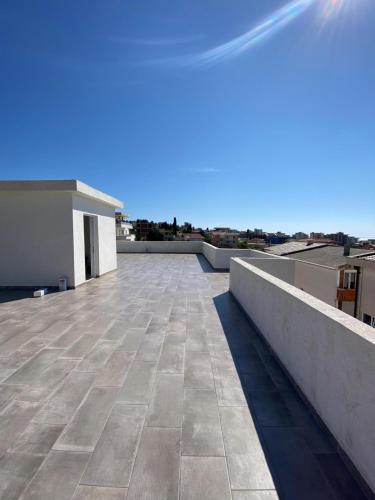 - une vue sur le toit d'une maison dans l'établissement ZLATNI LEPTIR, à Dobra Voda