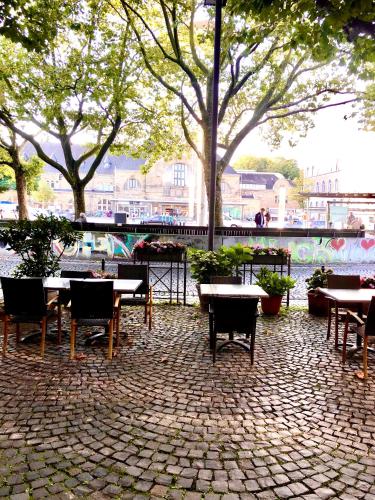 Hotel am Bahnhofにあるレストランまたは飲食店