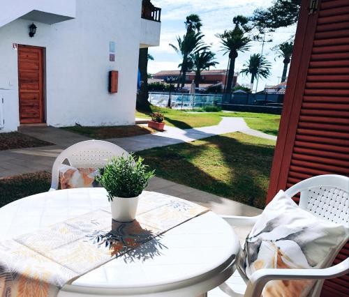 Los Balandros104 mit Terrasse by SunHousesCanarias