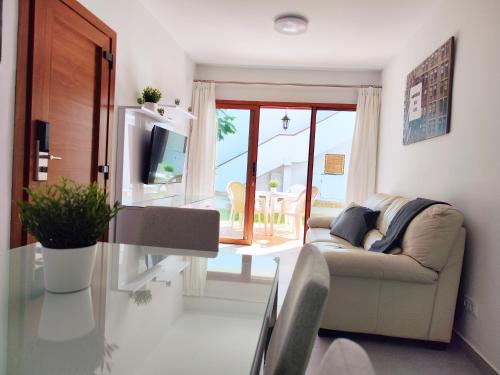 Los Balandros104 mit Terrasse by SunHousesCanarias