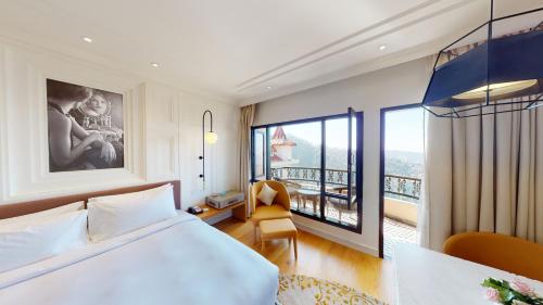 Voodi või voodid majutusasutuse Radisson Hotel Shimla toas