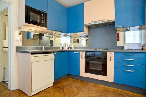 Gallery image of Place de l'Odéon sur cour très calme in Paris