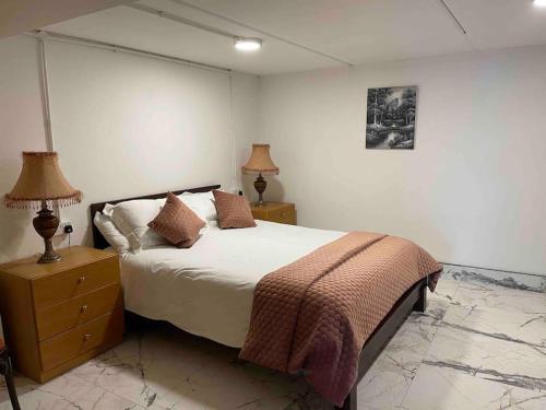 Легло или легла в стая в Bijou Apartment in Spanish Point