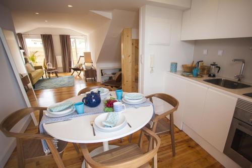 Alfama Lisbon Apartment, Quiet Location, Great Views - TTL268