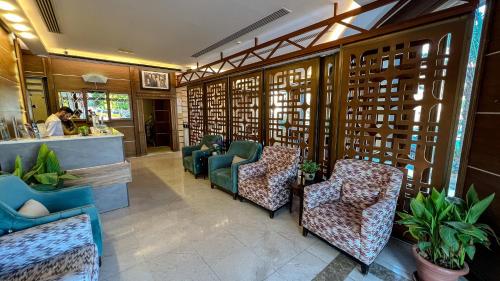 Posezení v ubytování Yafko Hotel