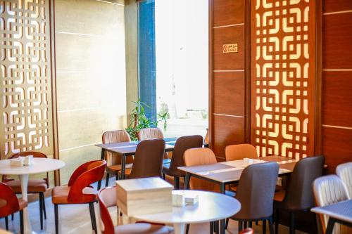 Posezení v ubytování Yafko Hotel