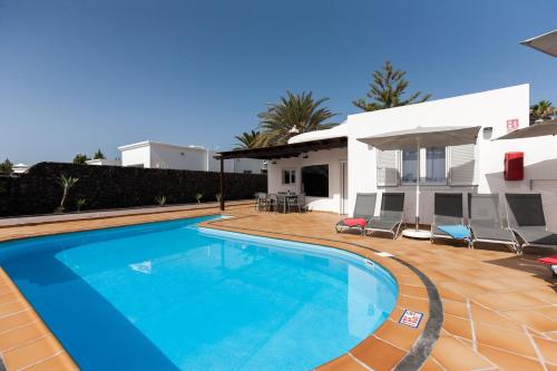 4 bedroom Villa Mimi with private heated pool