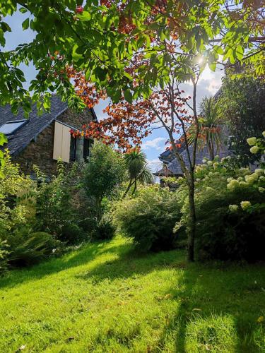 Un jardín fuera de Liorzh laboused
