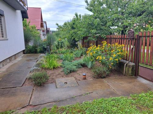 Zahrada ubytování Szilva Apartman