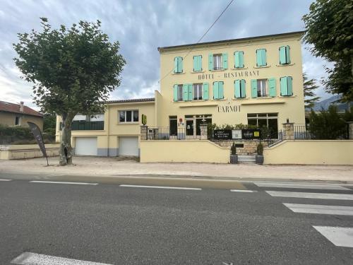 LOGIS HOTEL Le CARNOT